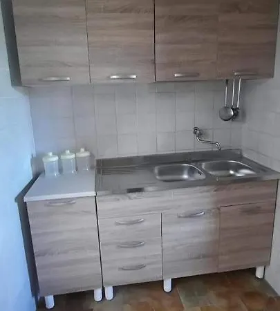 بيت للعطل Ester *